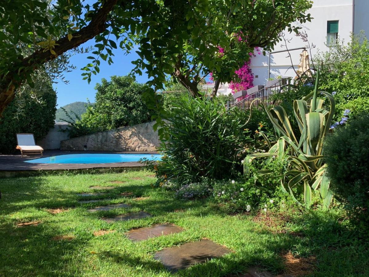 Villa Pineland Borghetto Santo Spirito Exterior foto
